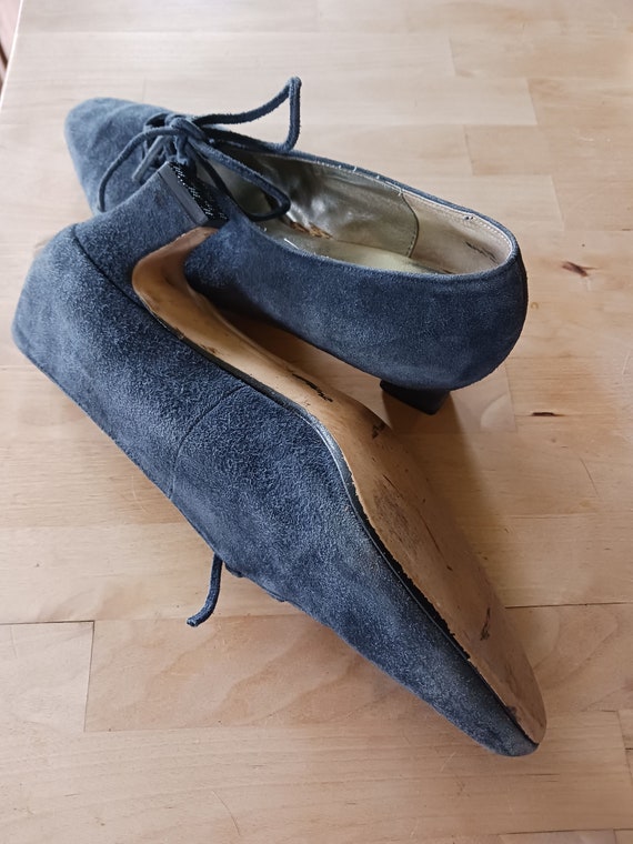 Ladies 1980s comfortable Navy Blue Suede Shoes - image 6