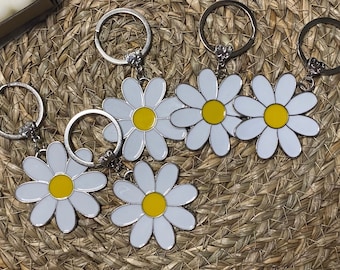 Cute Daisy Keyring, Daisy Charm, Token Gift, Friendship Gift, Bag Charm