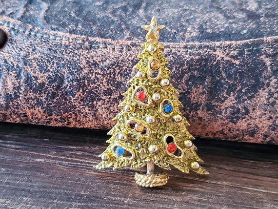 Vintage 1960's, Signed ART, Christmas Tree Brooch… - image 2