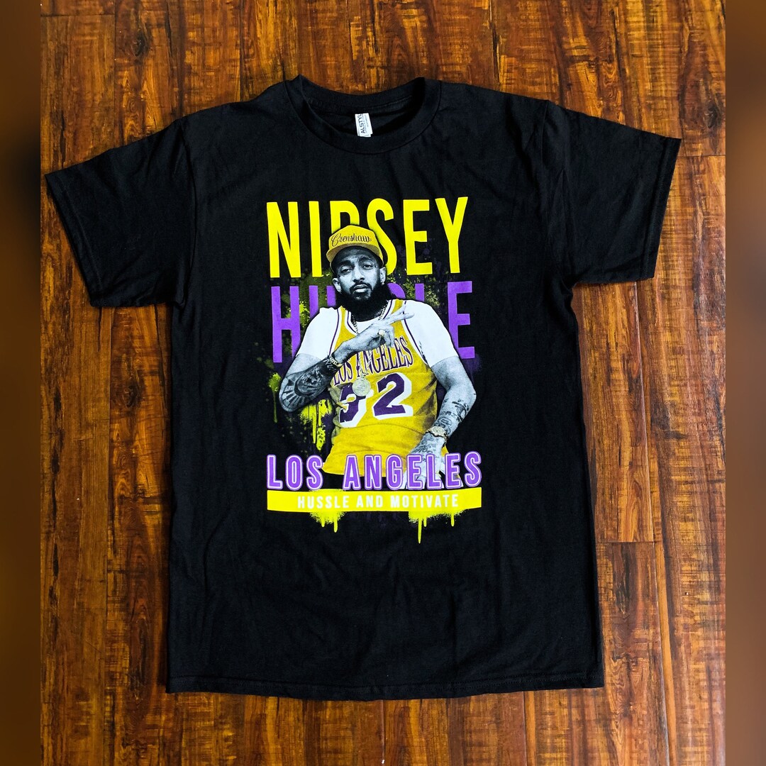 nipsey hussle wearing lakers jersey