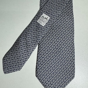 Hermes Tie Vintage Silk //.606011 OA // image 1