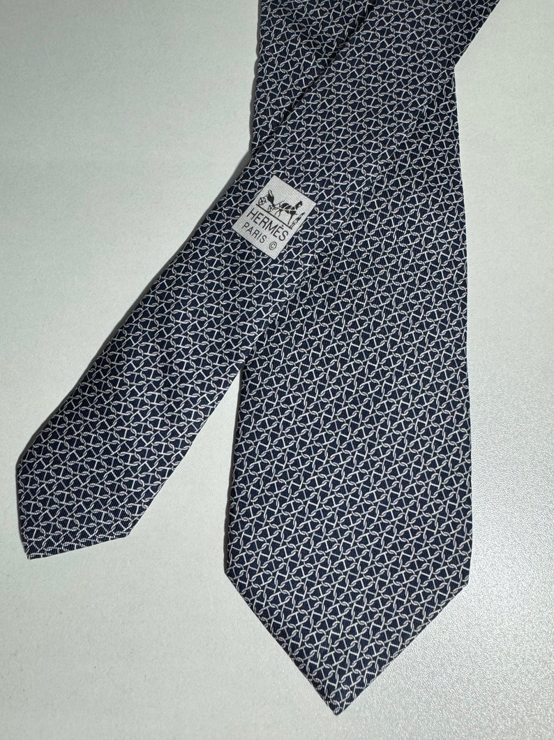 Hermes Tie Vintage Silk //.606011 OA // image 1