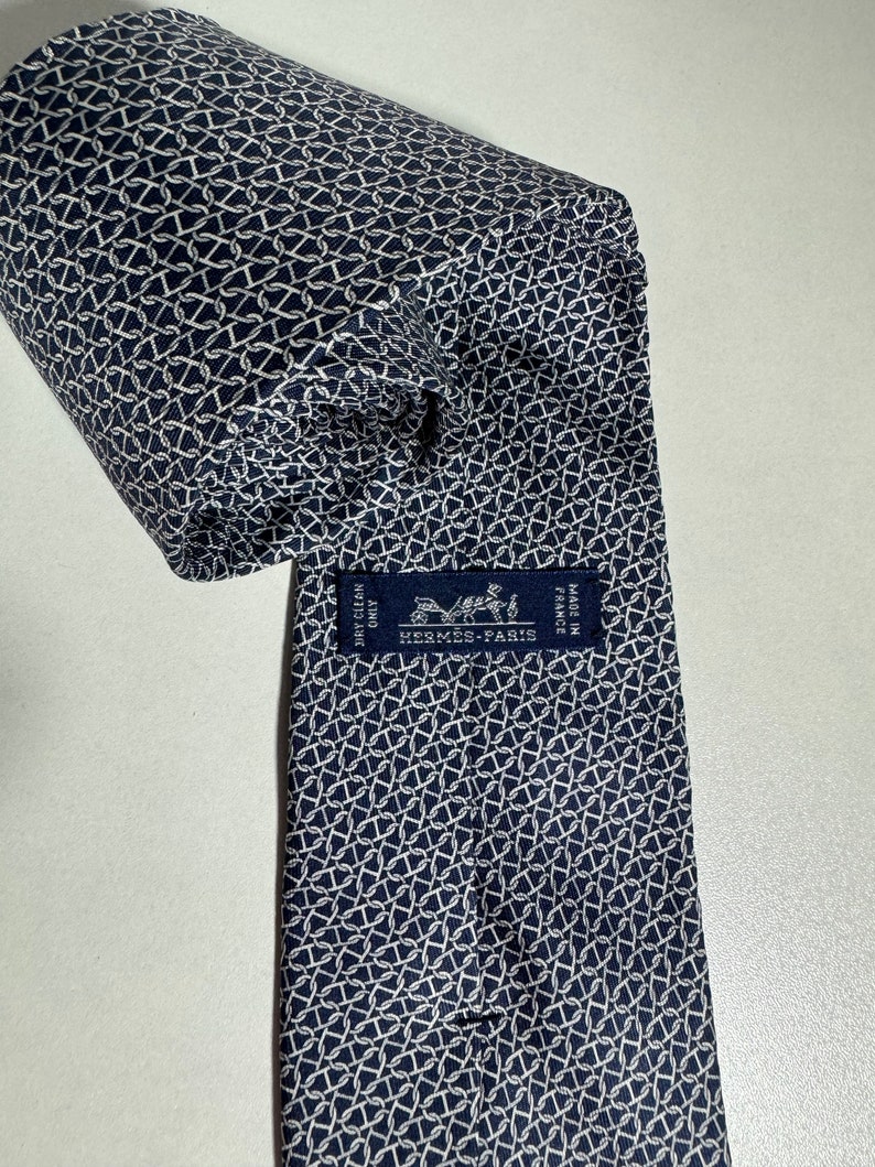 Hermes Tie Vintage Silk //.606011 OA // image 3