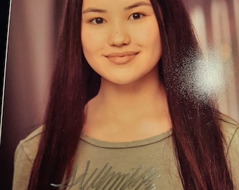 Stargirl actress Stella Smith Autographed Portrait 8x10