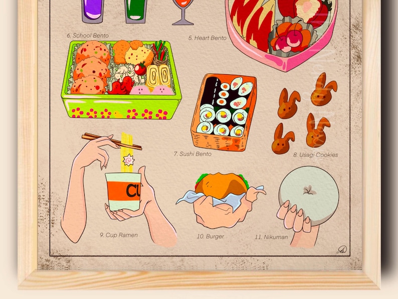 Puede incluir: Una impresi&oacute;n enmarcada con ilustraciones de varios alimentos japoneses. Incluye un bento escolar, un bento en forma de coraz&oacute;n, sushi bento, galletas Usagi, ramen en taza, hamburguesa y nikuman. La impresi&oacute;n tiene un fondo marr&oacute;n claro y un marco de madera.