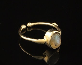 Gold Quartz Ring, Oval Gemstone, 925 Sterling Silver, Natural Stone Ring, Handmade Item , Quartz Ring , Raw Stone Ring , Minimalist Ring