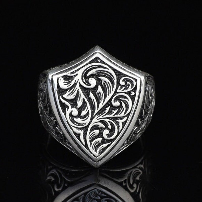 Custom Signet Ring - Etsy