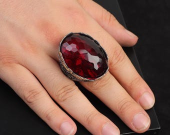 Men&#39;s Vintage Garnet Gemstone Ring - Large Oval Stone in Polished 925 Sterling Silver, Handmade Engagement Ring with Custom Engraving Ring