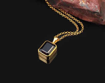Handmade Onyx Pendant Necklace: Sterling Silver & Gold Chain