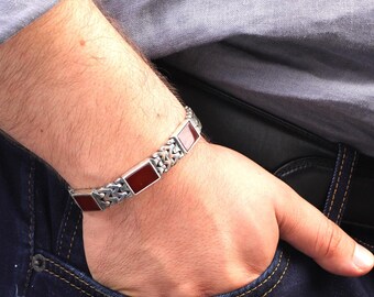Handmade Gothic Carnelian Bracelet: Vintage Sterling Silver Chain, Hand-Engraved