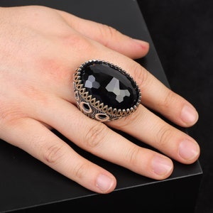 Anel oval com esmeralda e pedra preciosa - Grande anel masculino vintage de prata esterlina 925, estilo otomano, feito à mão, com pano de polimento de prata para presente
