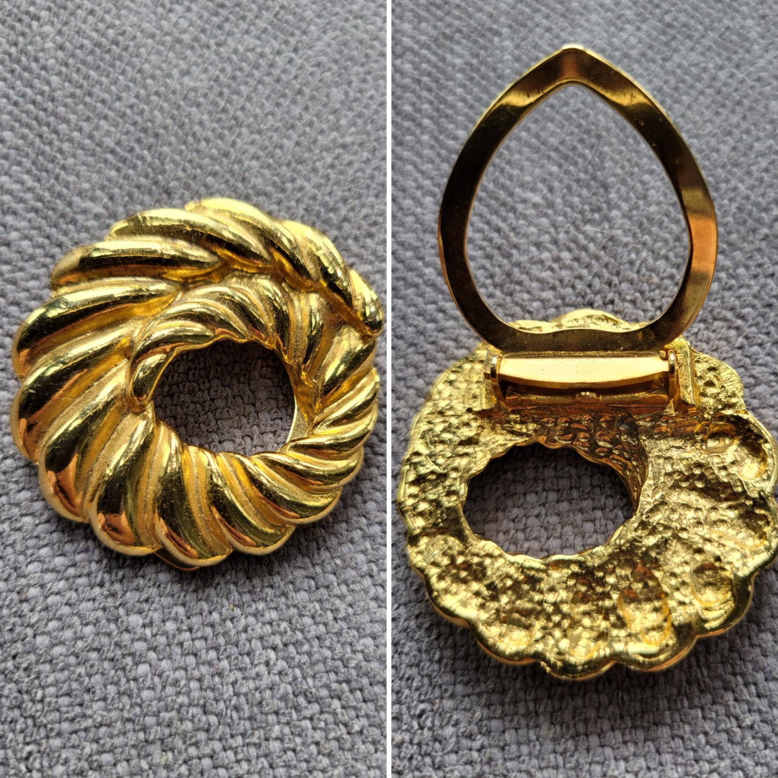 Pince à Foulard Vintage - Clip Attache Doré - Fioriture Années Passées