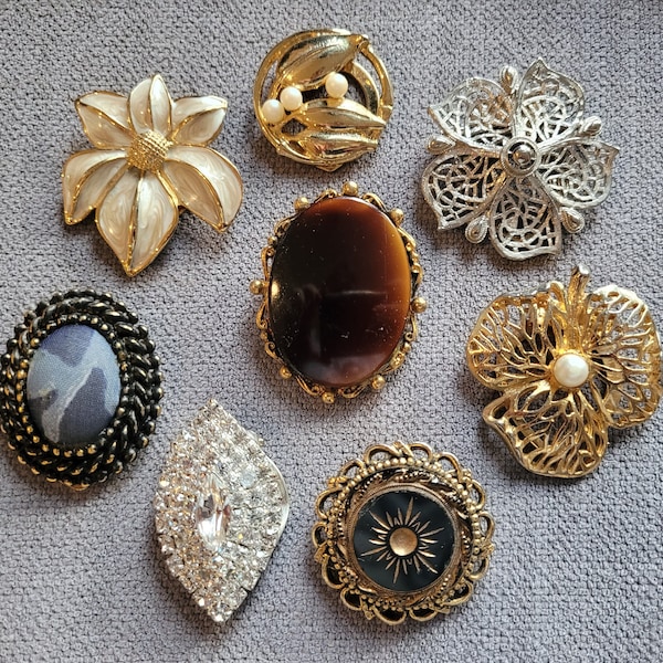 Vintage hinged scarf clips selection Scarf rings 1940 1950s jewelry 1960s accessories