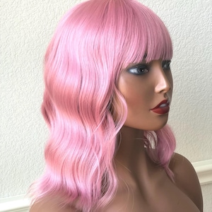 Wavy Hair Bob Wig with Bangs Pink Wig Short Dusty Rose Pink Wavy Bob Wig Cosplay Wigs for Women Party Hair
