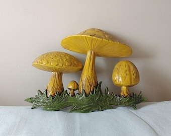 Vintage mushrooms plastic wall decoration
