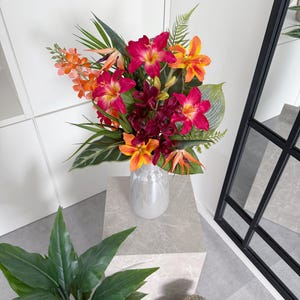 Tropischer Blumenstrauß aus Kunstblumen - wildes Flower Bouquet Hawaii Plumeria, Orchidee, Strelitzie bunt - Aloha Bouquet Lieblingskrams