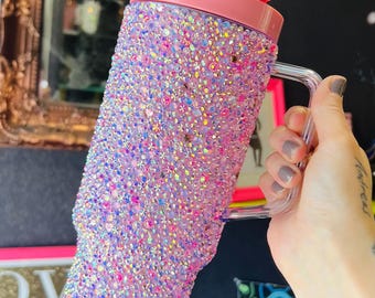 Enorme sprankelende beker verfraaid met roze en paarse strassteentjes, met hartversieringen, perfect huwelijks-/verjaardagscadeau!