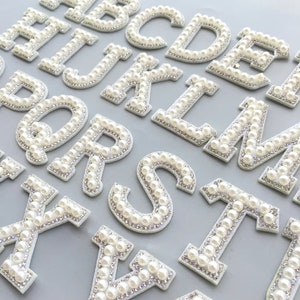 1 Stk A-Z Englisch Alphabet Weiße Perle Brief Patch Eisen Nähen Dekoration DIY Handwerk Buchstabe