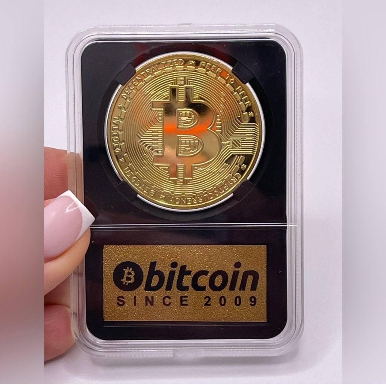 Moneda Bitcoin en estuche de edición de coleccionista: moneda de oro física  de edición limitada con vitrina de criptomoneda, escritorio - Etsy España