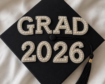 Toppe per laureati 2026 con perle e strass - Da applicare con il ferro da stiro o da cucire.