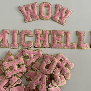 1 parche bordado de chenilla con letras rosas, parche bordado con brillantina dorada de 7,6 cm para planchar, parches con nombre y alfabeto para hacer tú mismo, parche para planchar en inglés.