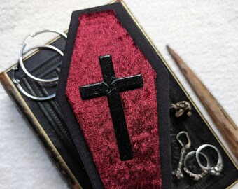 bara rossa con portagioie a forma di croce cofanetto a forma di bara scatola per bara con estetica gotica da cimitero scatola per bara con decorazione scura