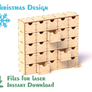 Puede incluir: Un calendario de adviento navideño de madera con 24 cajones. Los cajones están dispuestos en una cuadrícula de 6x4. El calendario está hecho de madera marrón claro y tiene un acabado natural. Todos los cajones están cerrados excepto uno, que está abierto para revelar un pequeño espacio en el interior.