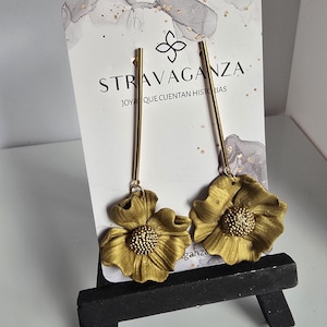 Gold polymer clay flower dangle earrings – Elegant and lightweight handmade jewelry – Handmade