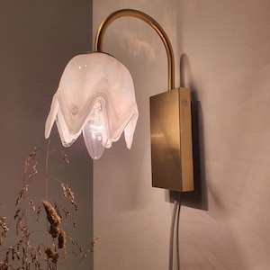 La Murrina Murano Glass Tulip Wall Sconce: Vintage Art Deco Lighting