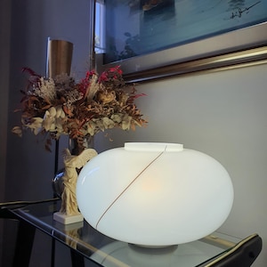 Midcentury desk lamp in hand-crafted Murano glass white globe bedside light MCM decoration minimalistic design elegant Italy lighting 1950s