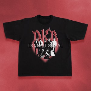 DKB Dark Strange Tour Camicia kpop merch album light stick titolare portafoto raccoglitore pin banner cordino con cappuccio tote bag adesivo portachiavi svg y2k