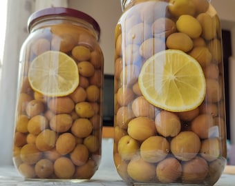 Olive verdi biologiche al limone, piccole quantità dell'Egeo, coltivate in modo sostenibile
