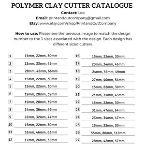 Puede incluir: Un gr&aacute;fico en blanco y negro que enumera 30 dise&ntilde;os de cortadores de arcilla polim&eacute;rica con los tama&ntilde;os correspondientes en mil&iacute;metros. El gr&aacute;fico se titula "Cat&aacute;logo de cortadores de arcilla polim&eacute;rica" e incluye informaci&oacute;n de contacto para la empresa, "Print and Cut Co."
