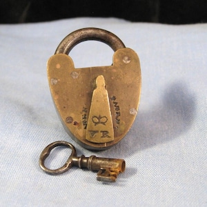 Antique VR Patent Victorian Brass Padlock Gate Door Box Lock and Key