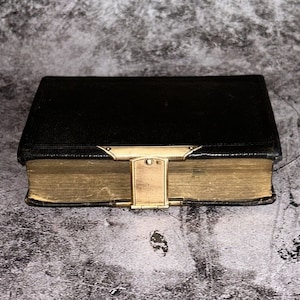Antique Small 1871 Old Bible & Prayer Book New Testament Embossed Leather Oxford