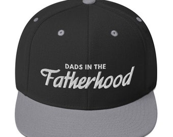 Snapback com capuz de paternidade