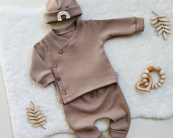 Wrap jacket size 56 to 74 and matching pants + beanie for the birth homecoming outfit waffle jersey