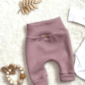 Erstlingskleidung Pumphose, Body Geschenk zur Geburt /Aus dem Bauch mitten ins Herz als Set oder einzeln Erstlingsset Bild 7