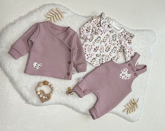 Latzhose, Shirt,  Wickeljacke  Gr. 56 bis 74 Waffelstrick und Jersey. Als Set oder einzeln Homecoming Outfit Geschenk zur Geburt Babyset