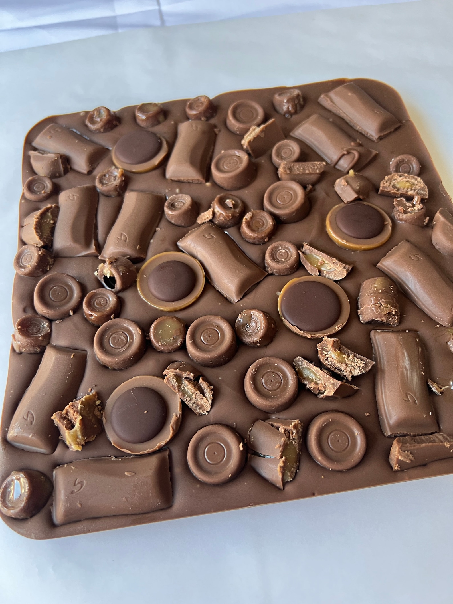 Rolo & Caramel Chocolate Slab, handmade by Sami's Sensations