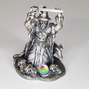 3102 The Swordmaster / Myth & Magic / Tudor Mint / Collectable / Pewter / Crystal / Wizard / Dragons / Sculpture / Figurine / Mint As New