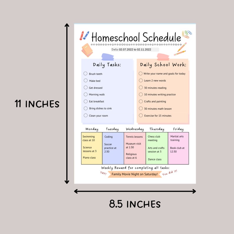 K&ouml;nnte beinhalten: Ein farbenfroher Homeschool-Zeitplan zum Ausdrucken mit einer w&ouml;chentlichen Belohnung "Familien-Filmabend am Samstag!" Der Zeitplan umfasst t&auml;gliche Aufgaben, t&auml;gliche Schularbeiten und einen Wochenplan von Montag bis Freitag. Der Ausdruck ist 8,5 Zoll mal 11 Zoll gro&szlig;.