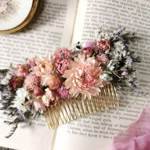 Pink dried flower comb, Wedding hair comb, floral hair comb, boho hair comb, boho hair flowers, rustic wedding, boho bridal comb, pink crown