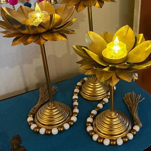 Return Gifts- German Silver Tray With Lotus Shape Flower Deepam