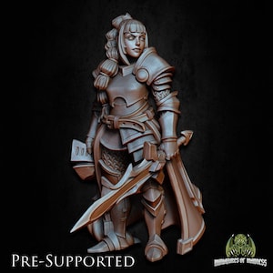 Ester Sunwalker, Female Paladin Cleric | Miniatures of Madness