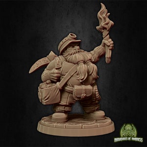 Baldur the Adventurer, Dwarf Smith | Miniatures of Madness