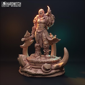 Peut inclure: Une figurine miniature d'une guerrière avec un casque à cornes, tenant une grande hache. Elle est debout sur une base de texture pierre et est peinte en brun clair.