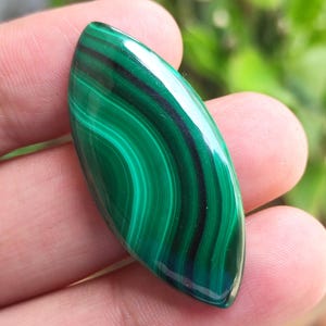Cabochon di malachite verde naturale, pietra di malachite, cabochon di malachite liscia, malachite marquise, pietra preziosa di malachite lucidata da un lato