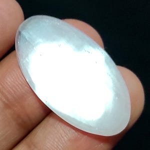Natürlicher Selenit Cabochon, ovaler Selenit, auffälliger Selenit, Selenit Edelstein, glatter Selenit, Selenit Cabochon, AAA + Selenit Edelstein