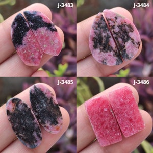 Natuurlijk edelsteenpaar rhodoniet, paren rhodoniet cabochon met platte achterkant, rhodonietsteen, roze rhodoniet, rhodonietkristal, bijpassend paar